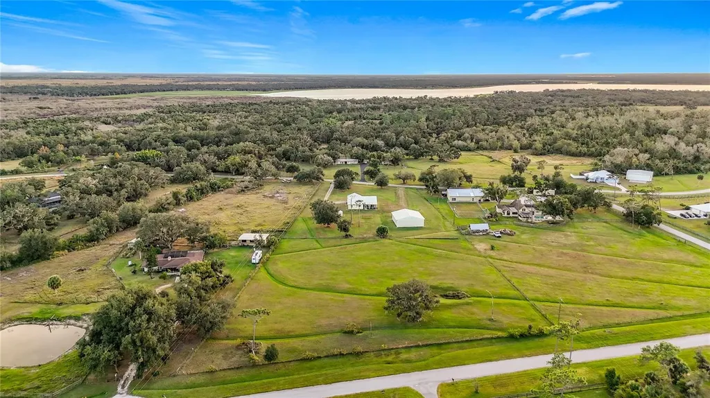 4353 Hidden River Road Sarasota FL 34240