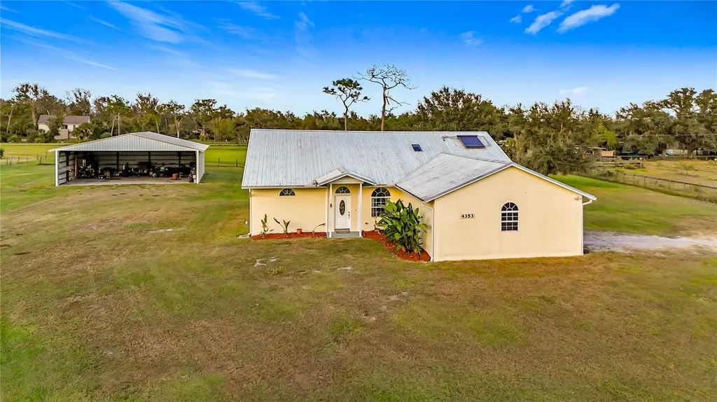 4353 Hidden River Road Sarasota FL 34240
