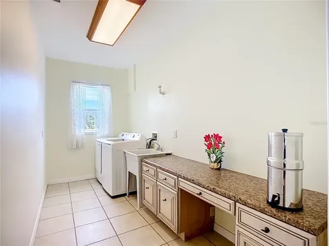 4353 Hidden River Road Sarasota FL 34240