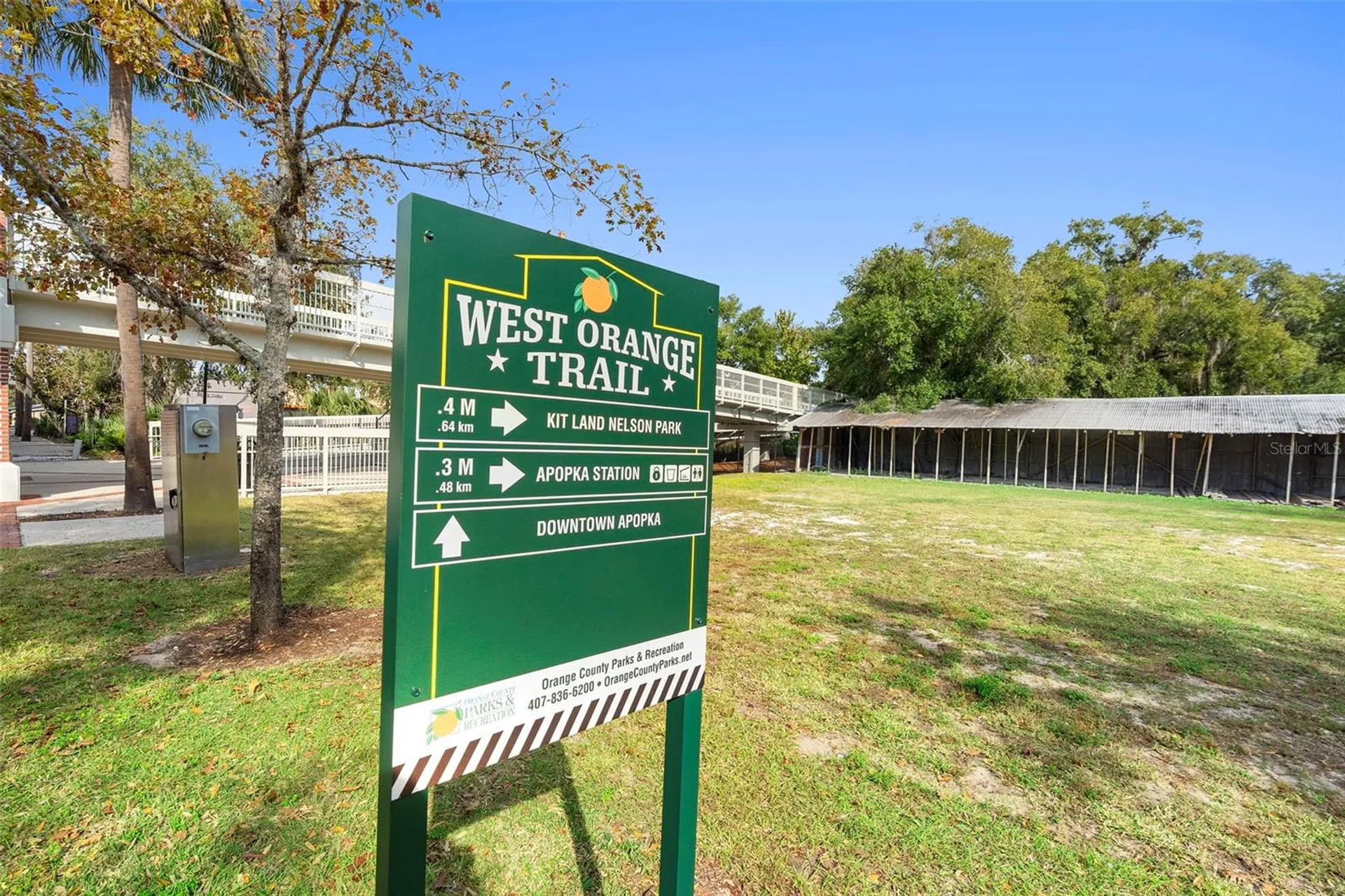 215 E 5th Street Apopka FL 32703