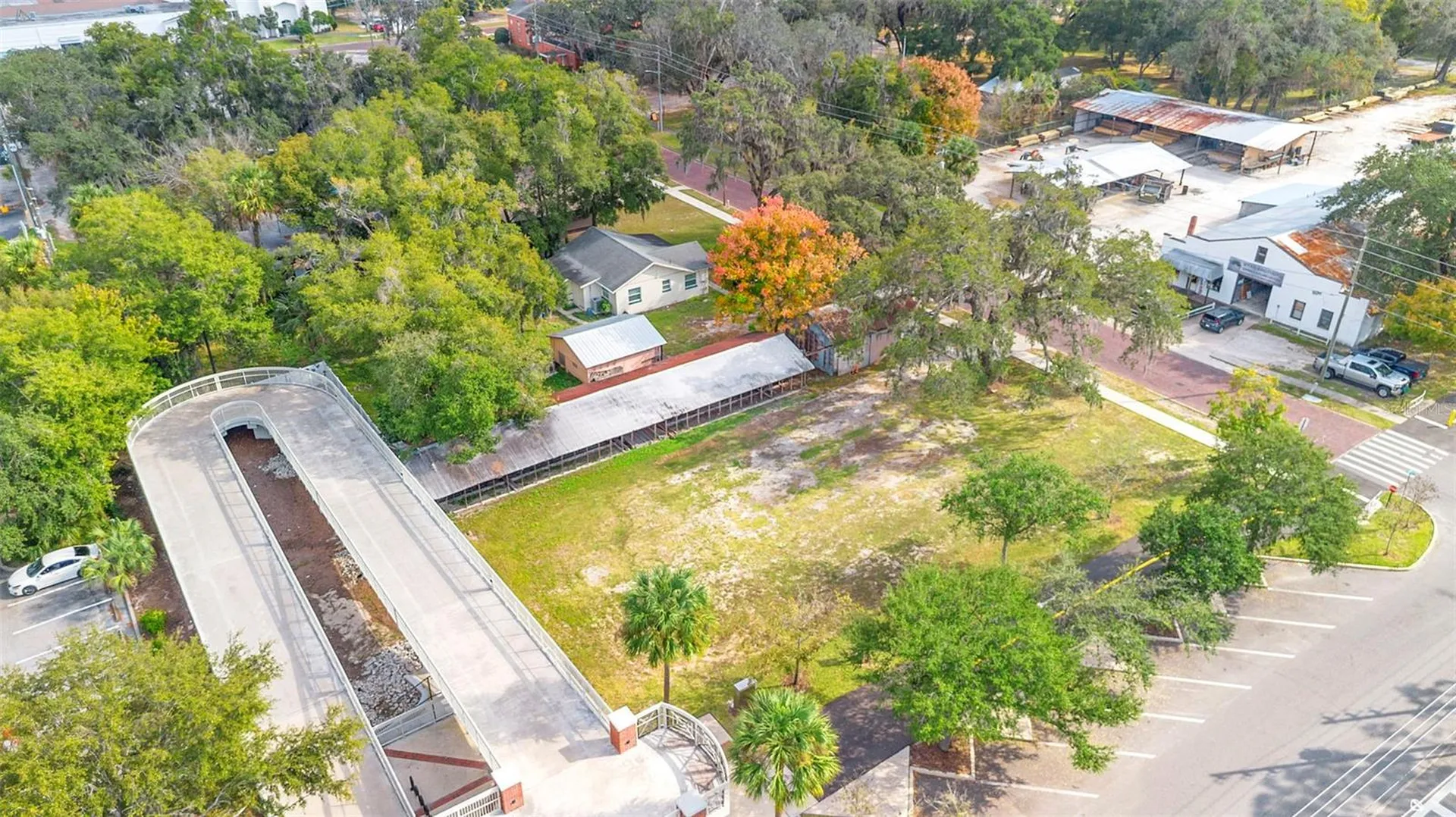 215 E 5th Street Apopka FL 32703