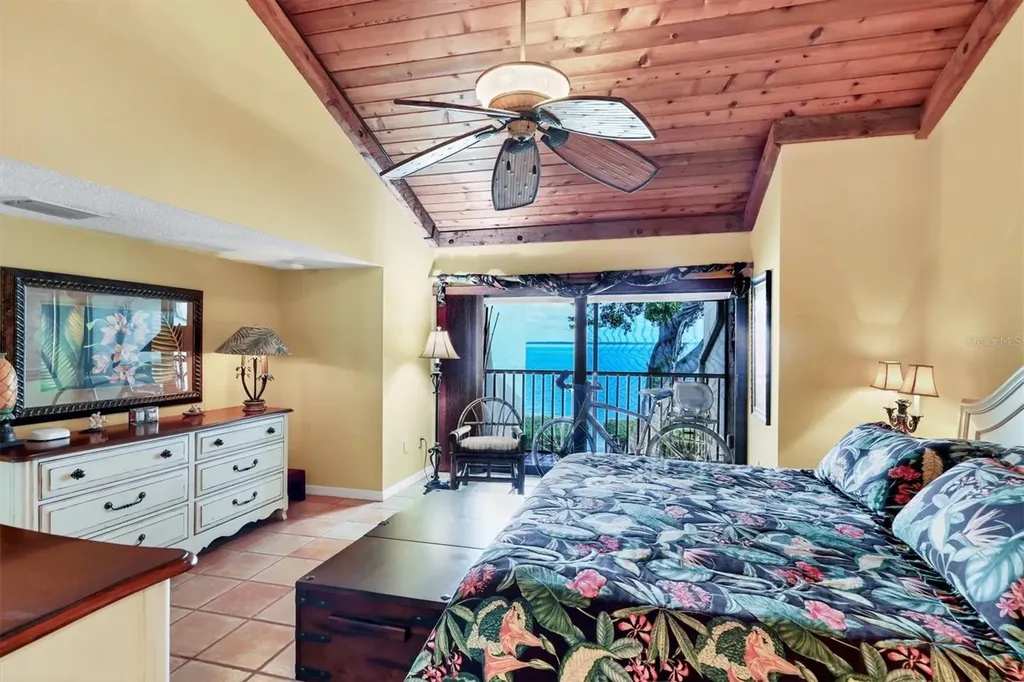 5270 Gulf Of Mexico Drive Longboat Key FL 34228
