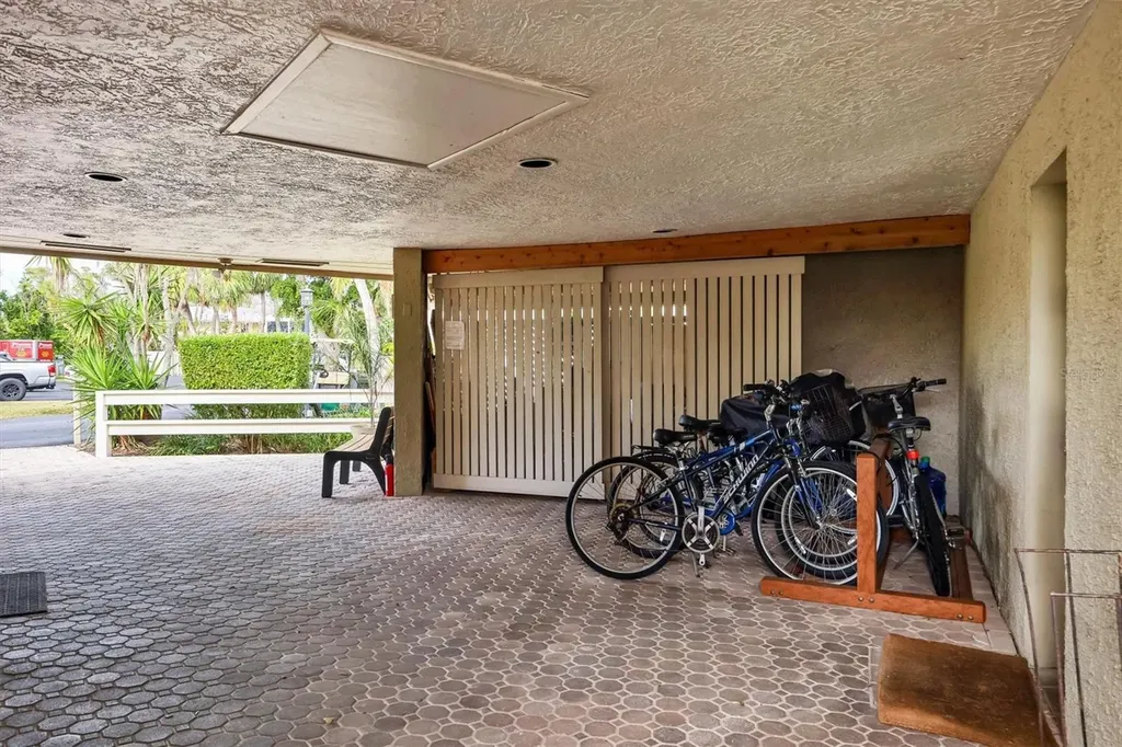 5270 Gulf Of Mexico Drive Longboat Key FL 34228