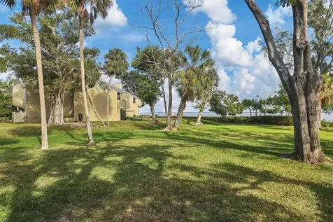 5270 Gulf Of Mexico Drive Longboat Key FL 34228