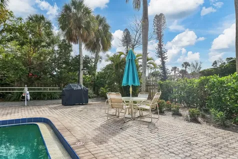 5270 Gulf Of Mexico Drive Longboat Key FL 34228