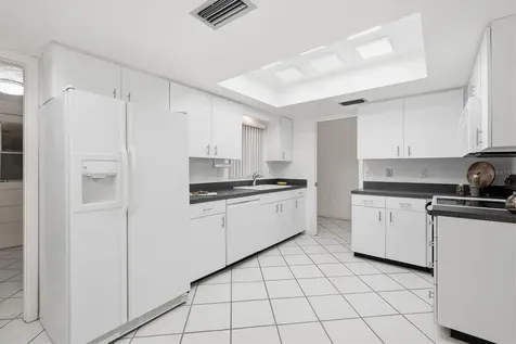 6811 10th Avenue W Bradenton FL 34209