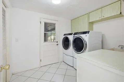6811 10th Avenue W Bradenton FL 34209