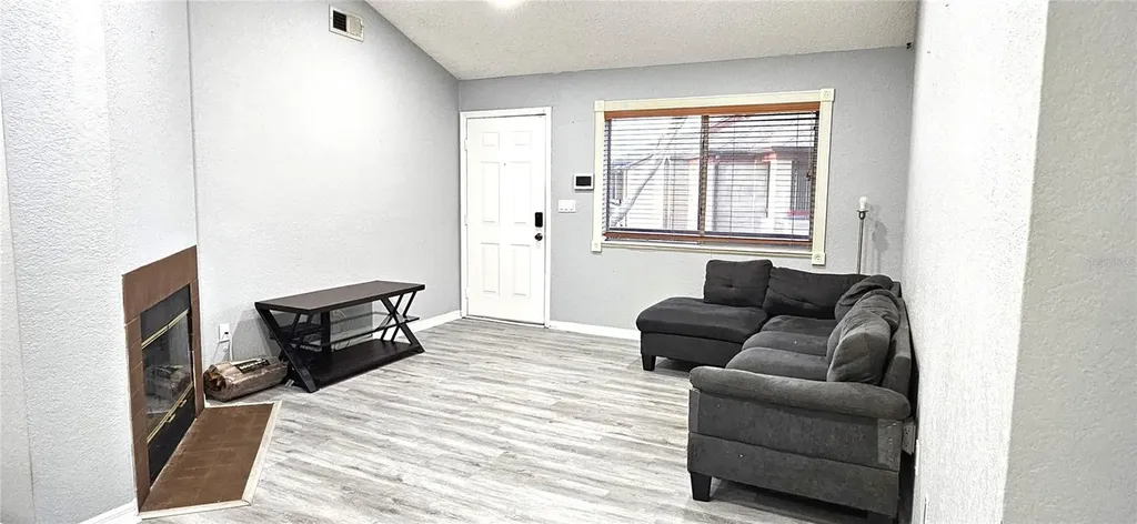 10263 Gandy Boulevard N St Petersburg FL 33702