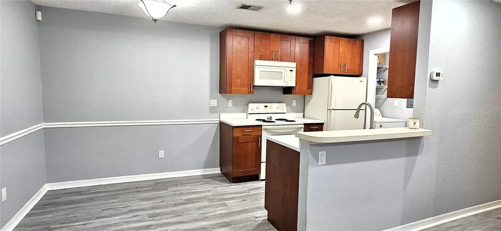10263 Gandy Boulevard N St Petersburg FL 33702