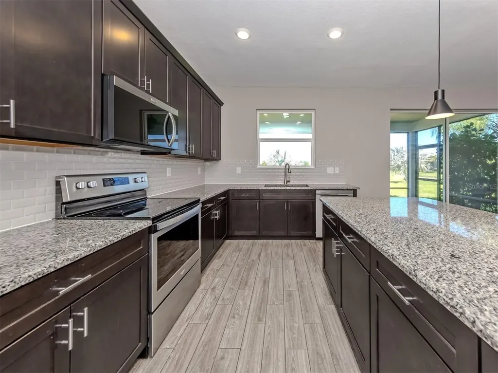 2160 Weaver Bird Lane Venice FL 34292