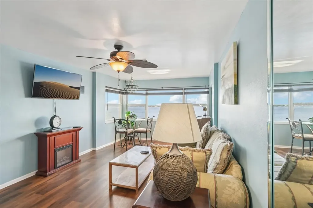 1900 Clifford Street Fort Myers FL 33901