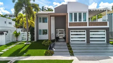 D-5 Calle La Borinqueña Cayey PR 00736