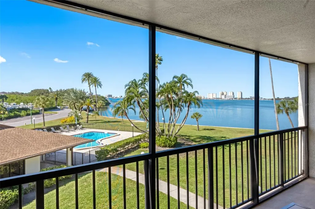 100 Oakmont Lane Belleair FL 33756