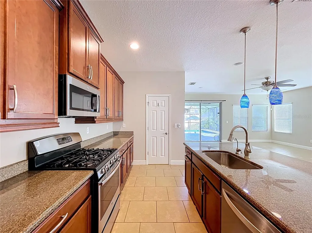 6507 Nestall Court Apollo Beach FL 33572