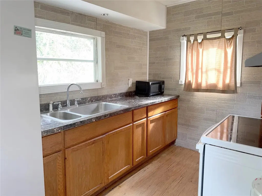 25309 Bartholomew Street Christmas FL 32709