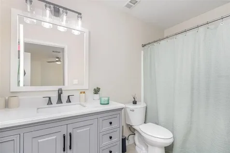 712 Secret Harbor Lane Lake Mary FL 32746