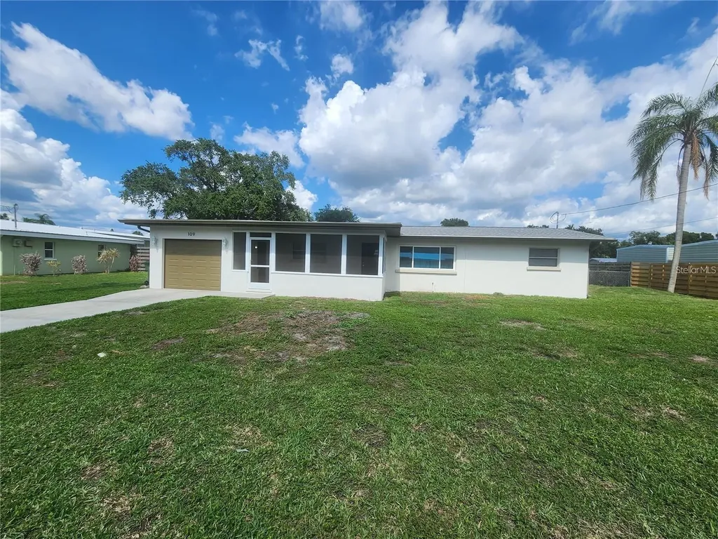 109 21st Street NE Bradenton FL 34208