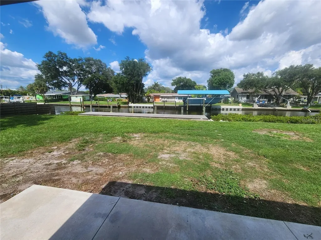 109 21st Street NE Bradenton FL 34208