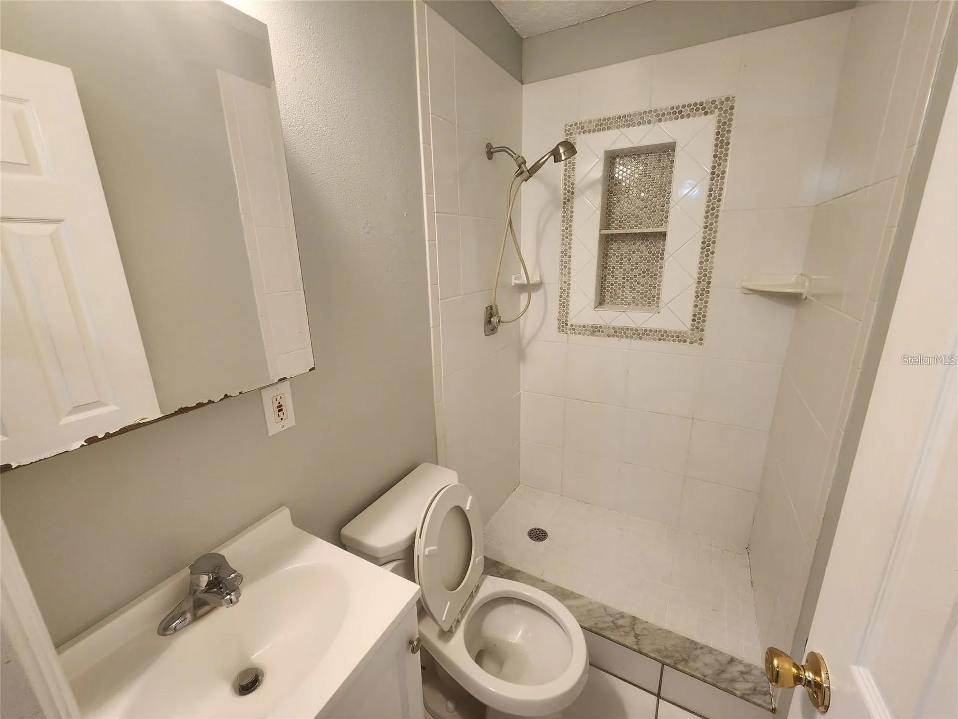 109 21st Street NE Bradenton FL 34208
