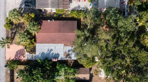 305 N Lauber Way Tampa FL 33609