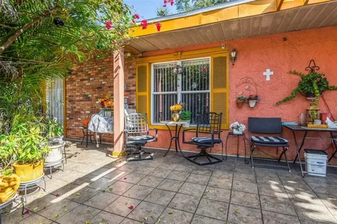 305 N Lauber Way Tampa FL 33609