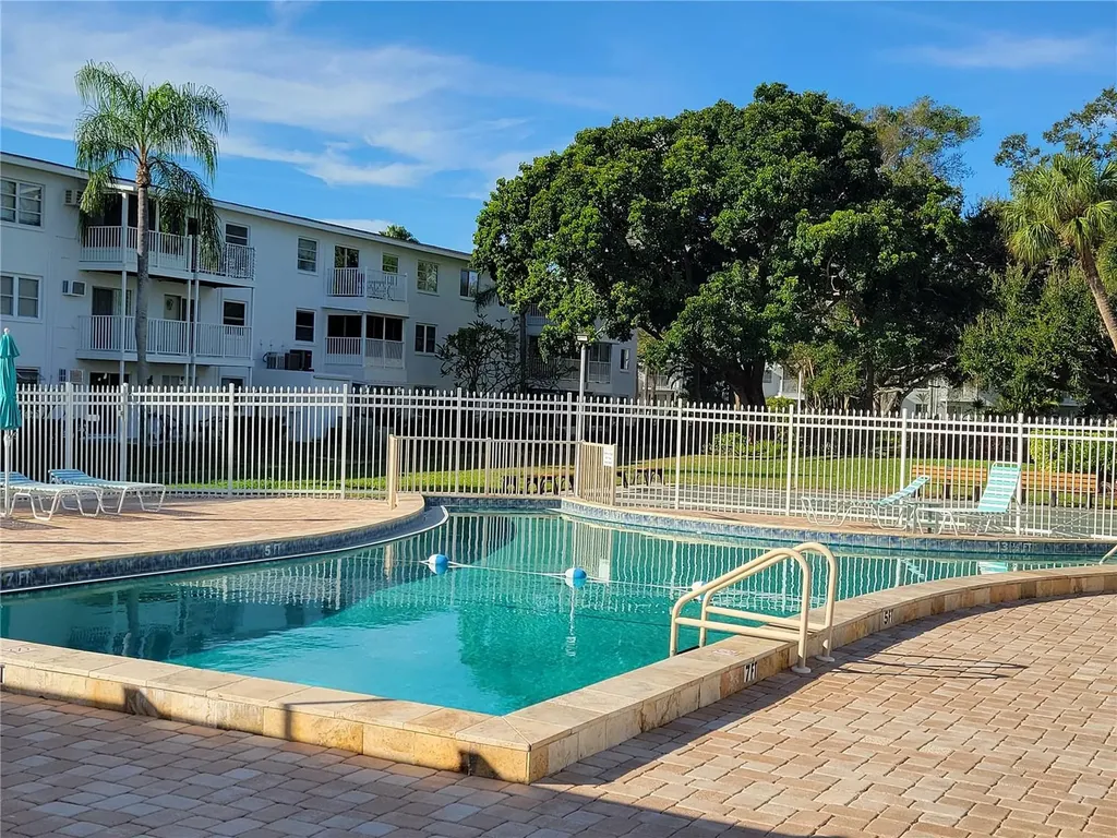 2009 Canal Drive Bradenton FL 34207