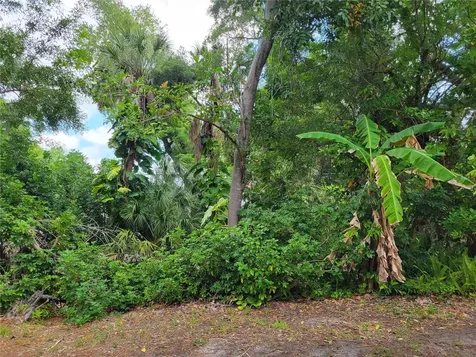 2009 Canal Drive Bradenton FL 34207