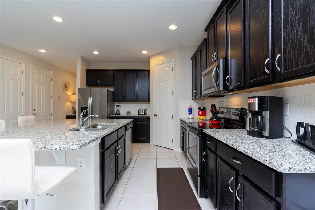 9039 Pelican Cove Trace Kissimmee FL 34747