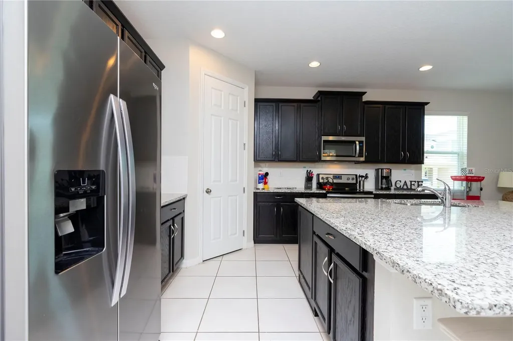 9039 Pelican Cove Trace Kissimmee FL 34747