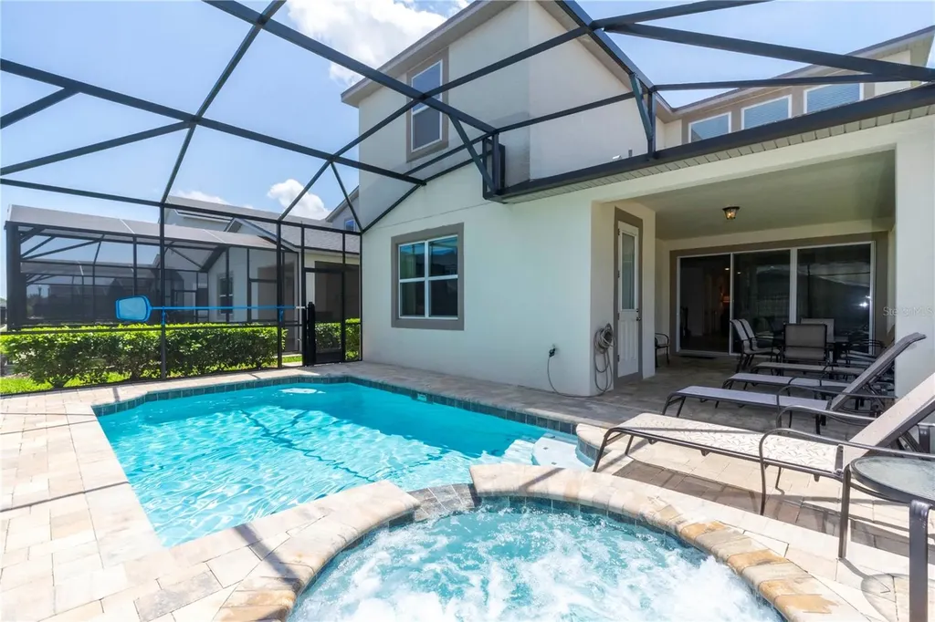 9039 Pelican Cove Trace Kissimmee FL 34747