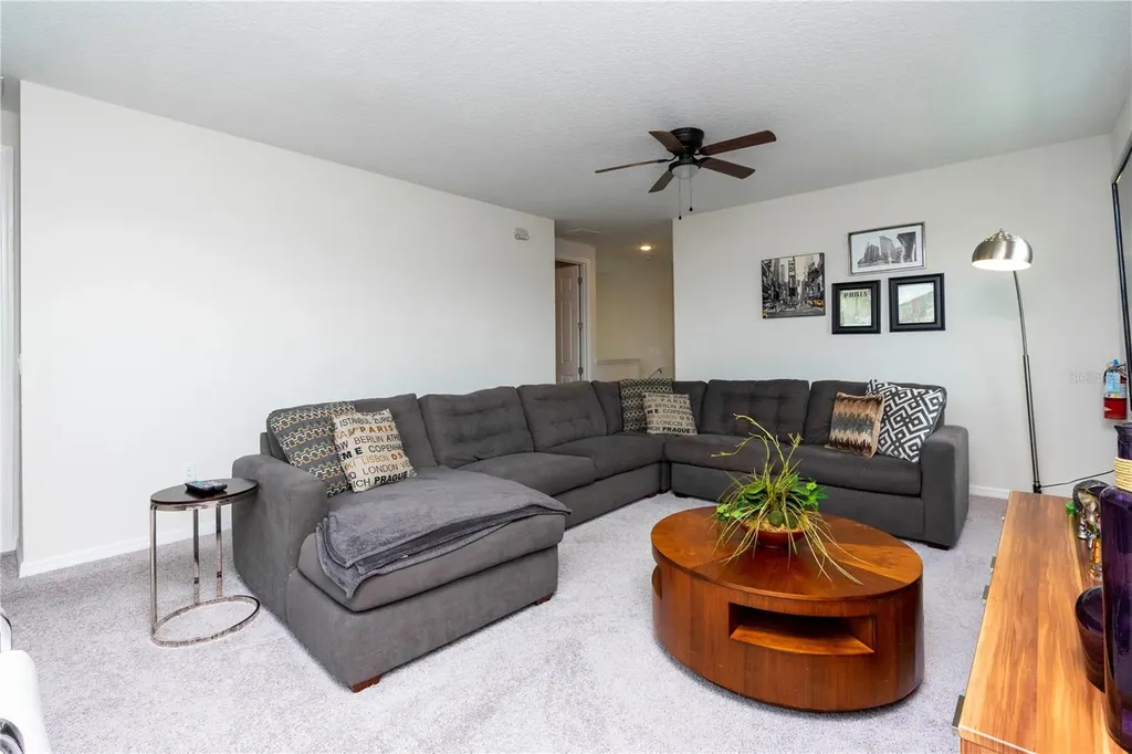 9039 Pelican Cove Trace Kissimmee FL 34747