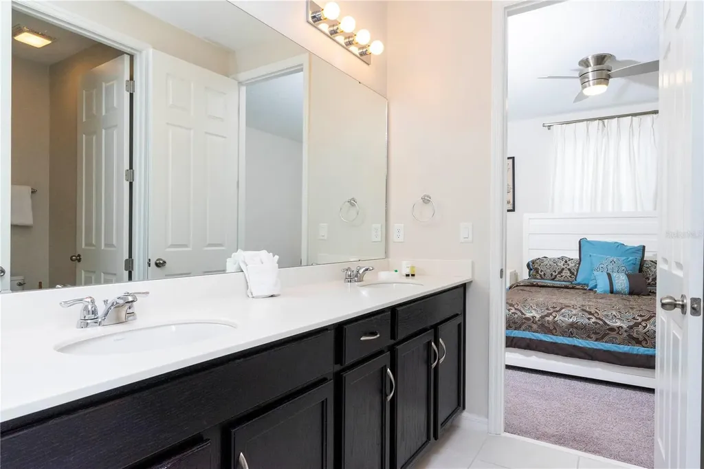 9039 Pelican Cove Trace Kissimmee FL 34747