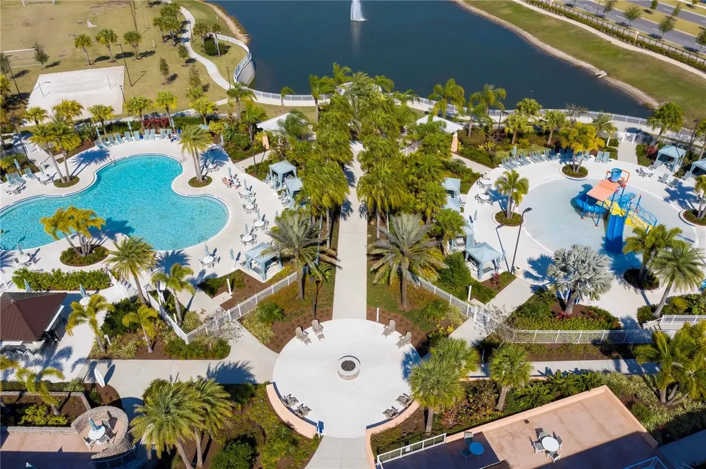 9039 Pelican Cove Trace Kissimmee FL 34747