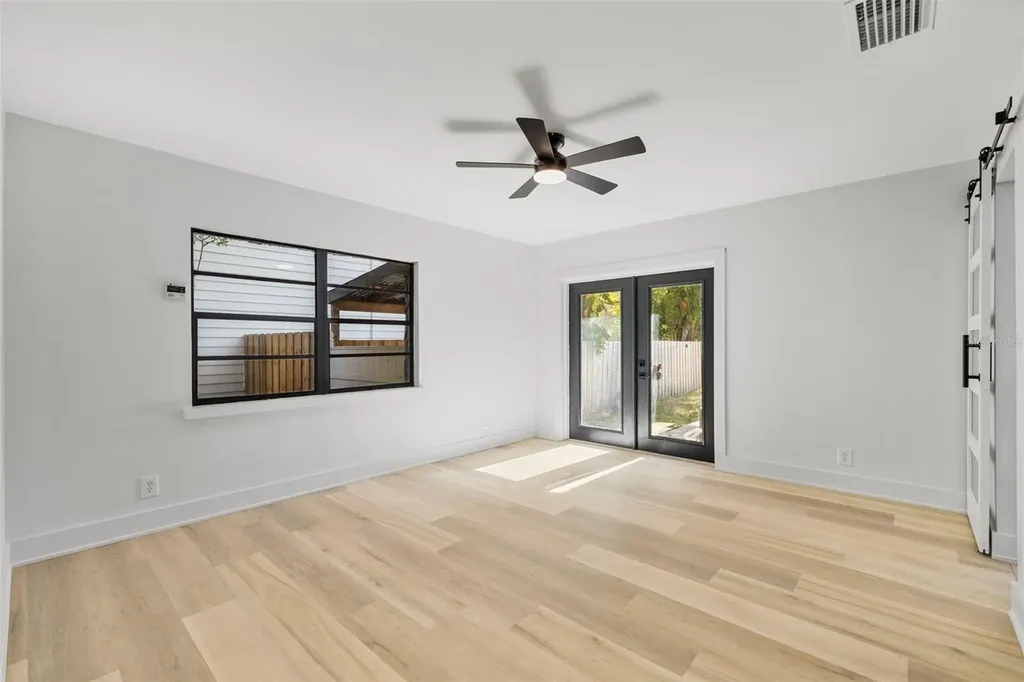 3406 W Swann Avenue Tampa FL 33609
