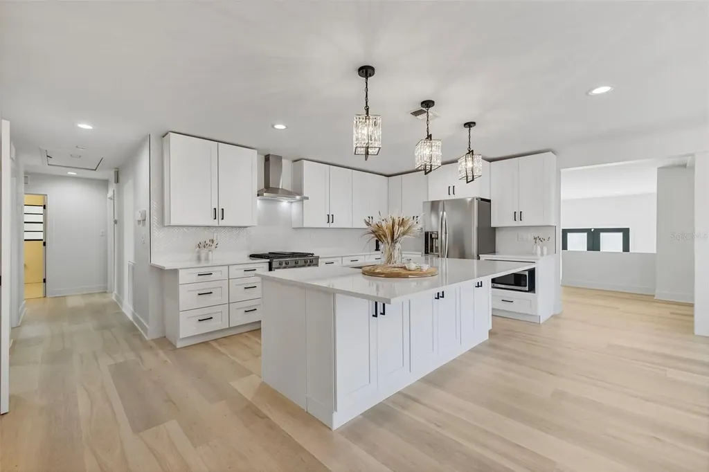 3406 W Swann Avenue Tampa FL 33609
