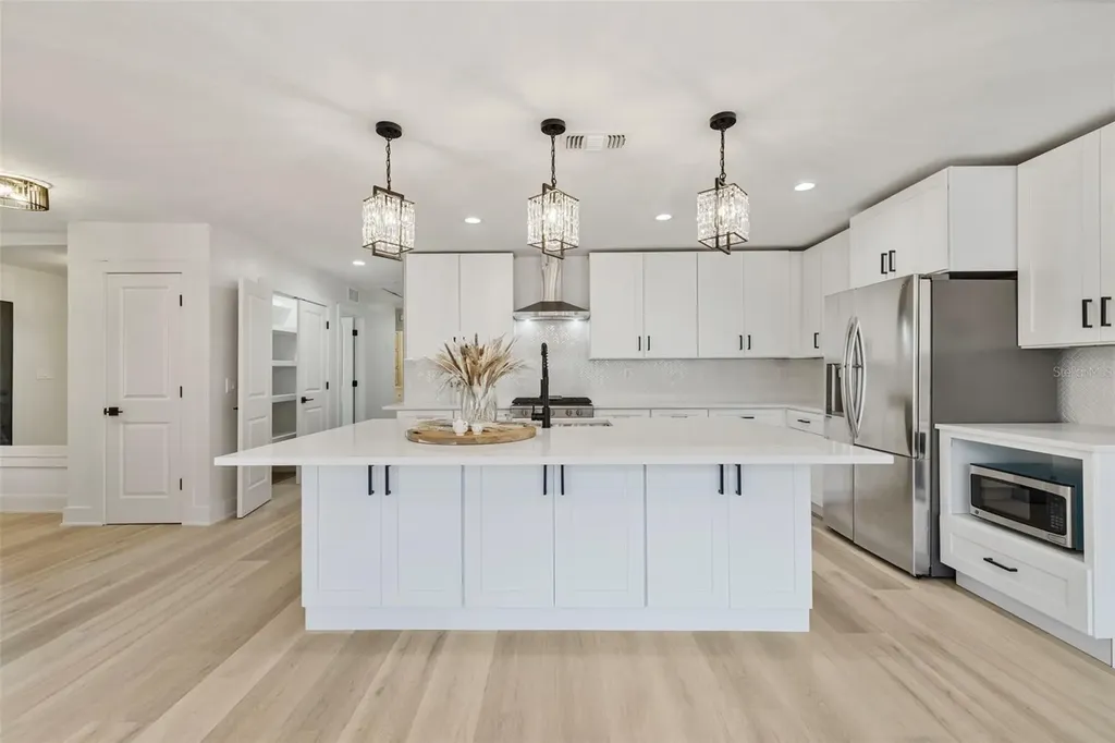 3406 W Swann Avenue Tampa FL 33609