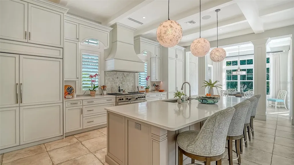 5005 Gulf Of Mexico Drive Longboat Key FL 34228