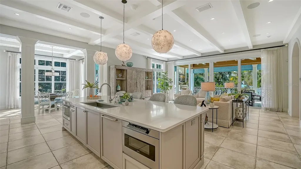 5005 Gulf Of Mexico Drive Longboat Key FL 34228