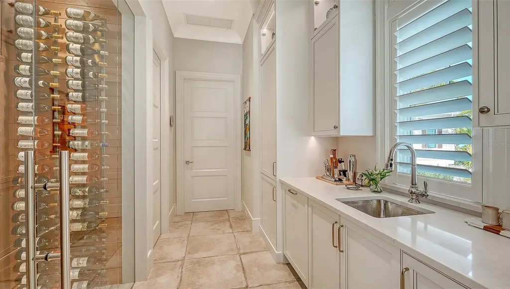 5005 Gulf Of Mexico Drive Longboat Key FL 34228