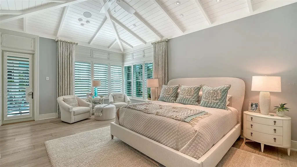 5005 Gulf Of Mexico Drive Longboat Key FL 34228