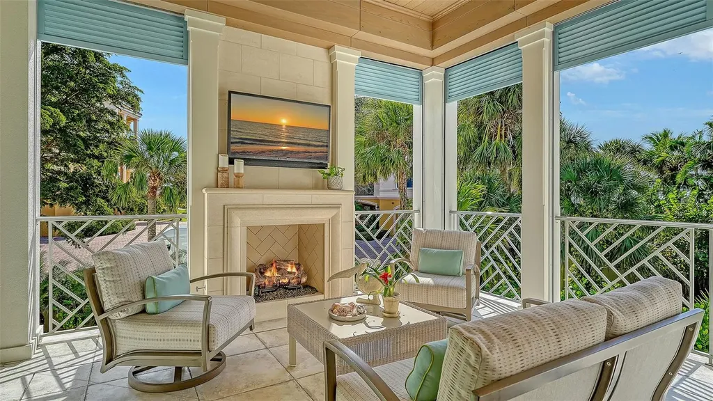 5005 Gulf Of Mexico Drive Longboat Key FL 34228