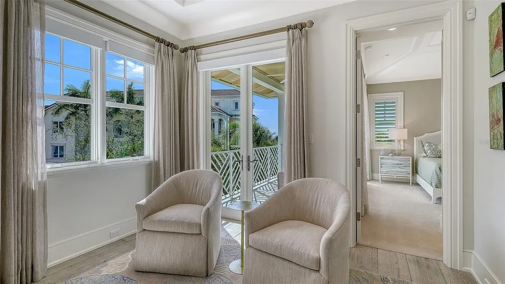 5005 Gulf Of Mexico Drive Longboat Key FL 34228