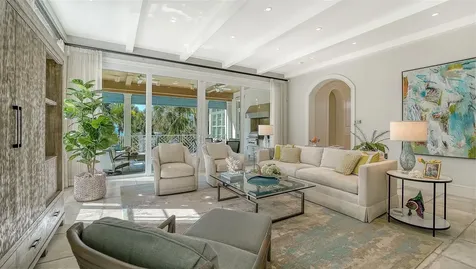 5005 Gulf Of Mexico Drive Longboat Key FL 34228