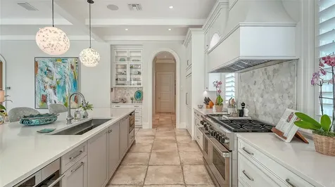 5005 Gulf Of Mexico Drive Longboat Key FL 34228