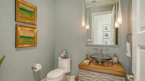 5005 Gulf Of Mexico Drive Longboat Key FL 34228