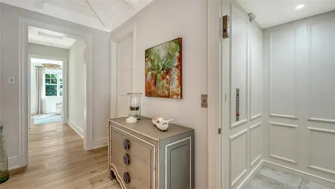 5005 Gulf Of Mexico Drive Longboat Key FL 34228