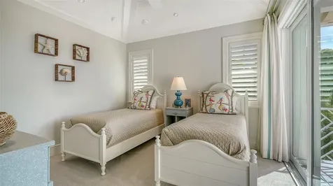 5005 Gulf Of Mexico Drive Longboat Key FL 34228