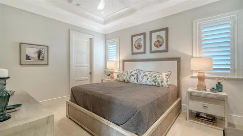 5005 Gulf Of Mexico Drive Longboat Key FL 34228