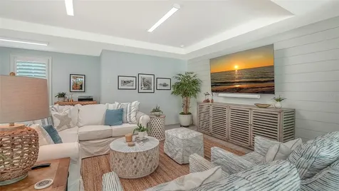 5005 Gulf Of Mexico Drive Longboat Key FL 34228