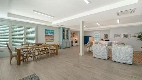 5005 Gulf Of Mexico Drive Longboat Key FL 34228